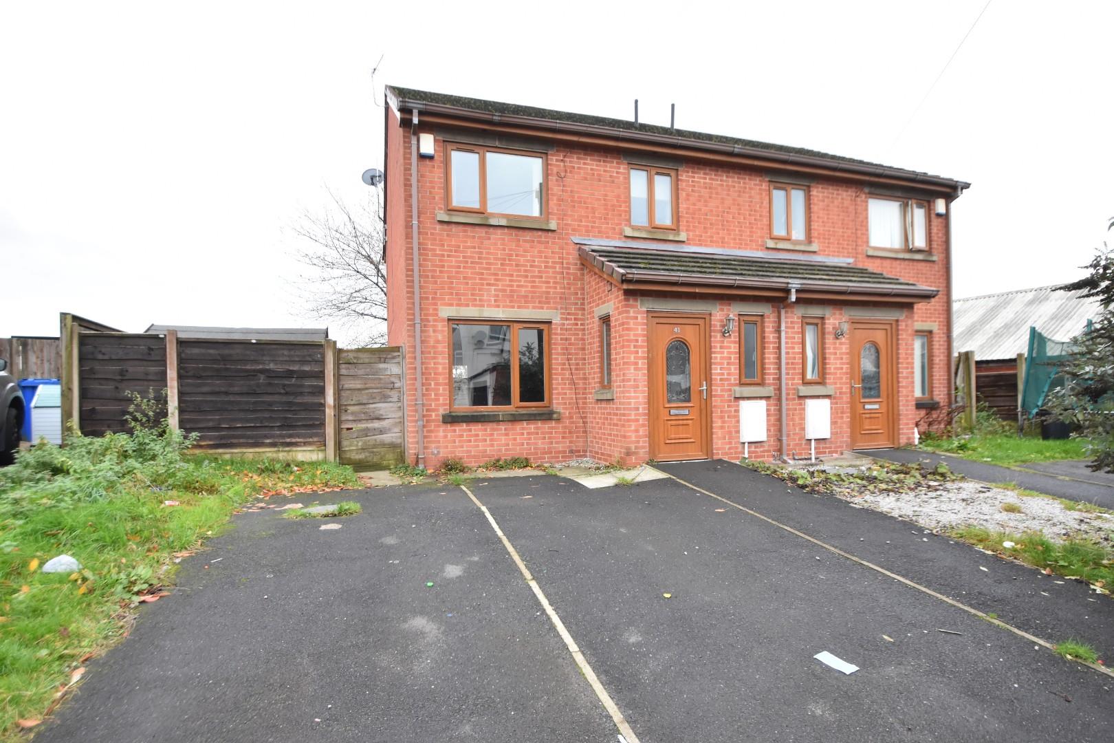 Clarence Close, Chesham, Bury Spacious Gardens Pearson Ferrier